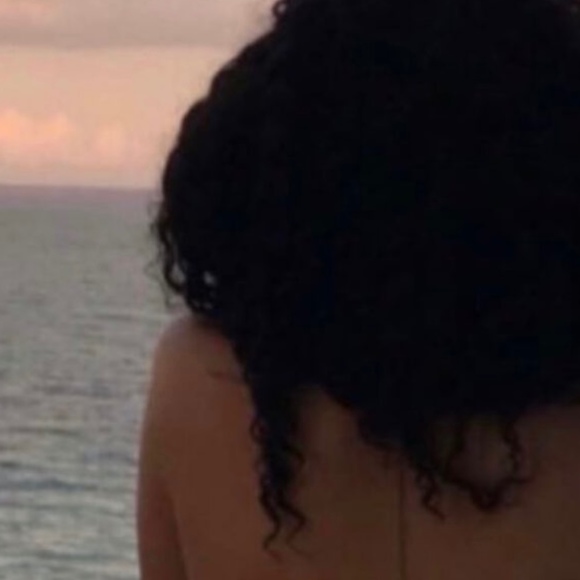 Meet your Posher, Yus - Picture 1 of 1